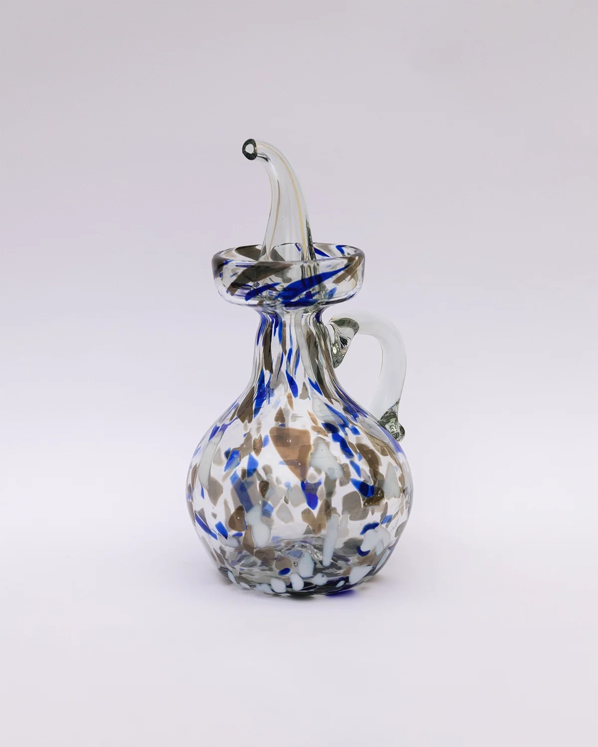 Alaró hand-blown glass oil bottle - Image 3