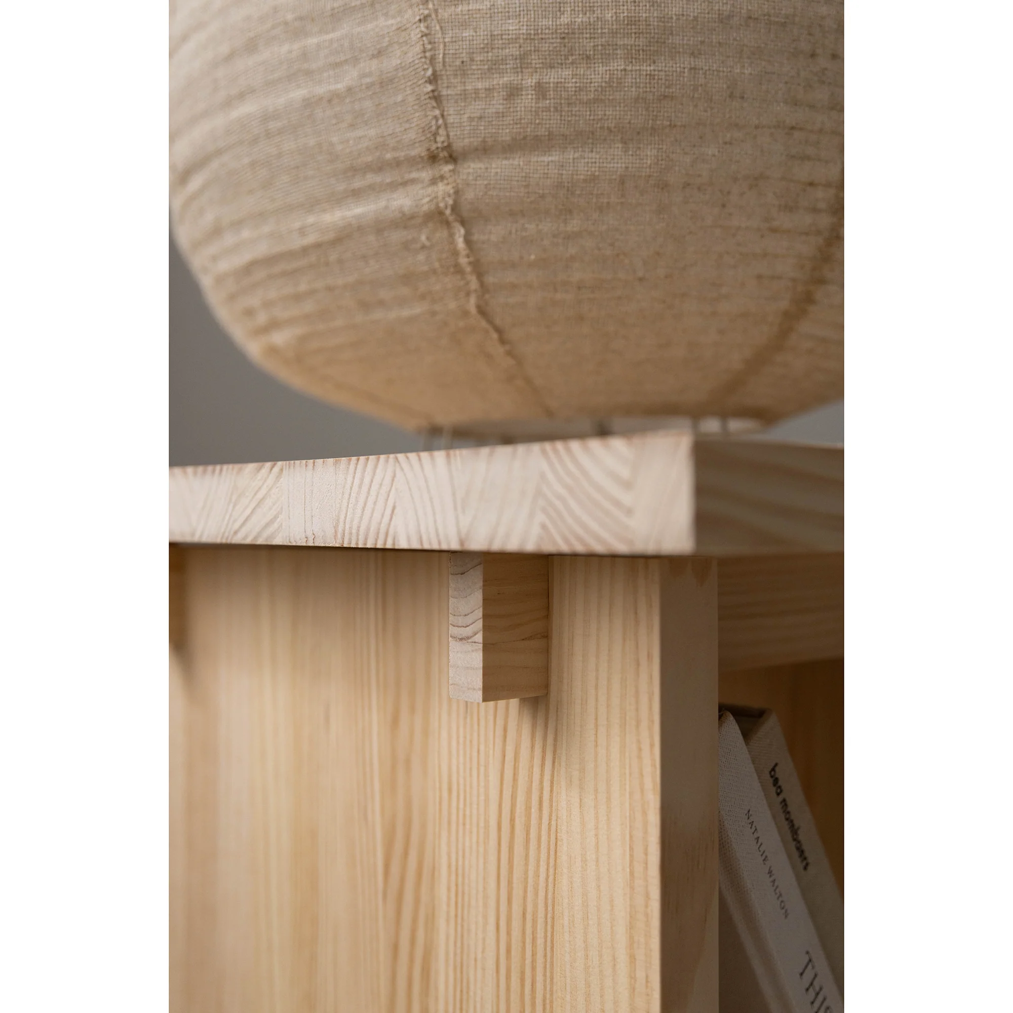 Espart - Side table made of solid pine wood 50 cm - Image 6