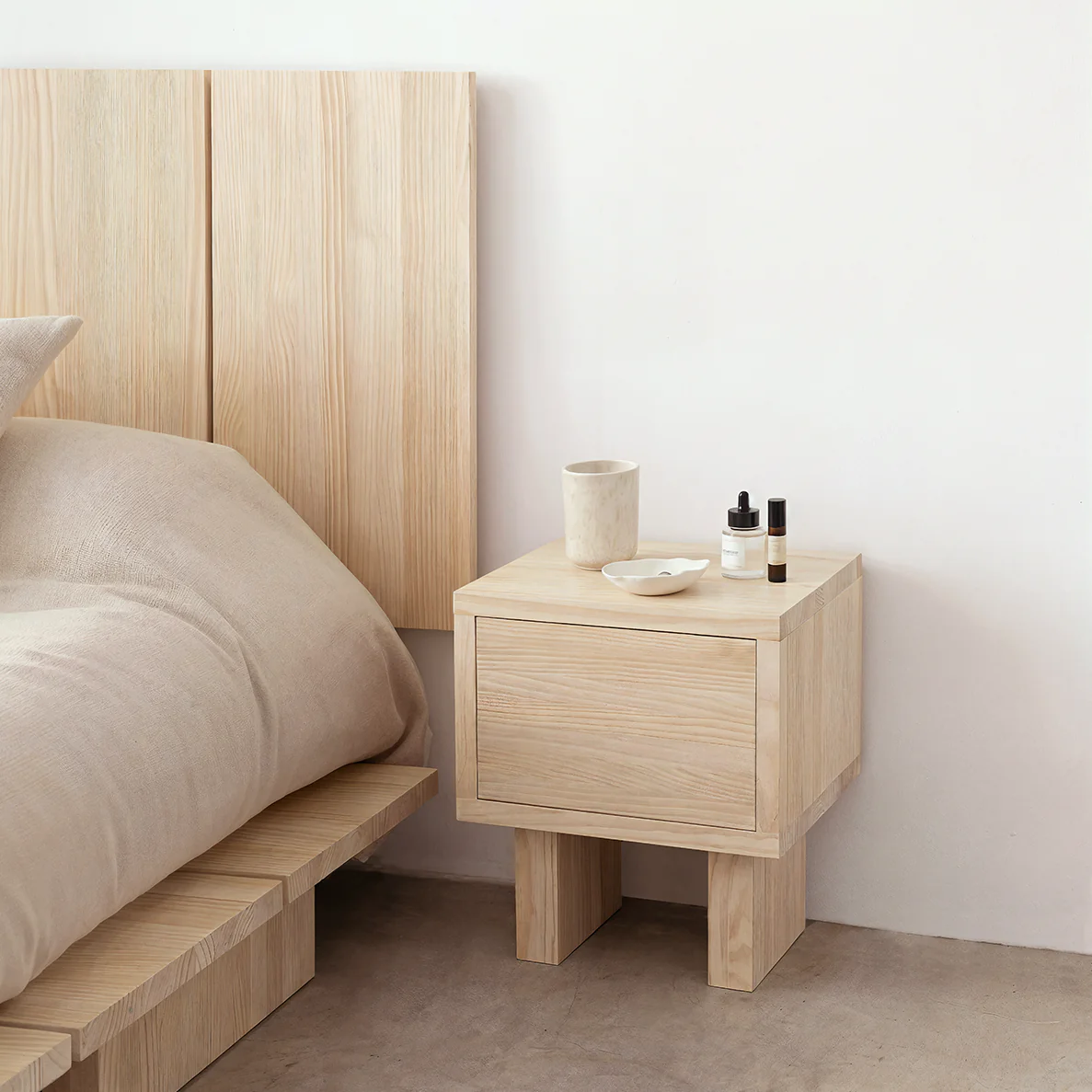 Besalú nightstand 45 x 50 cm