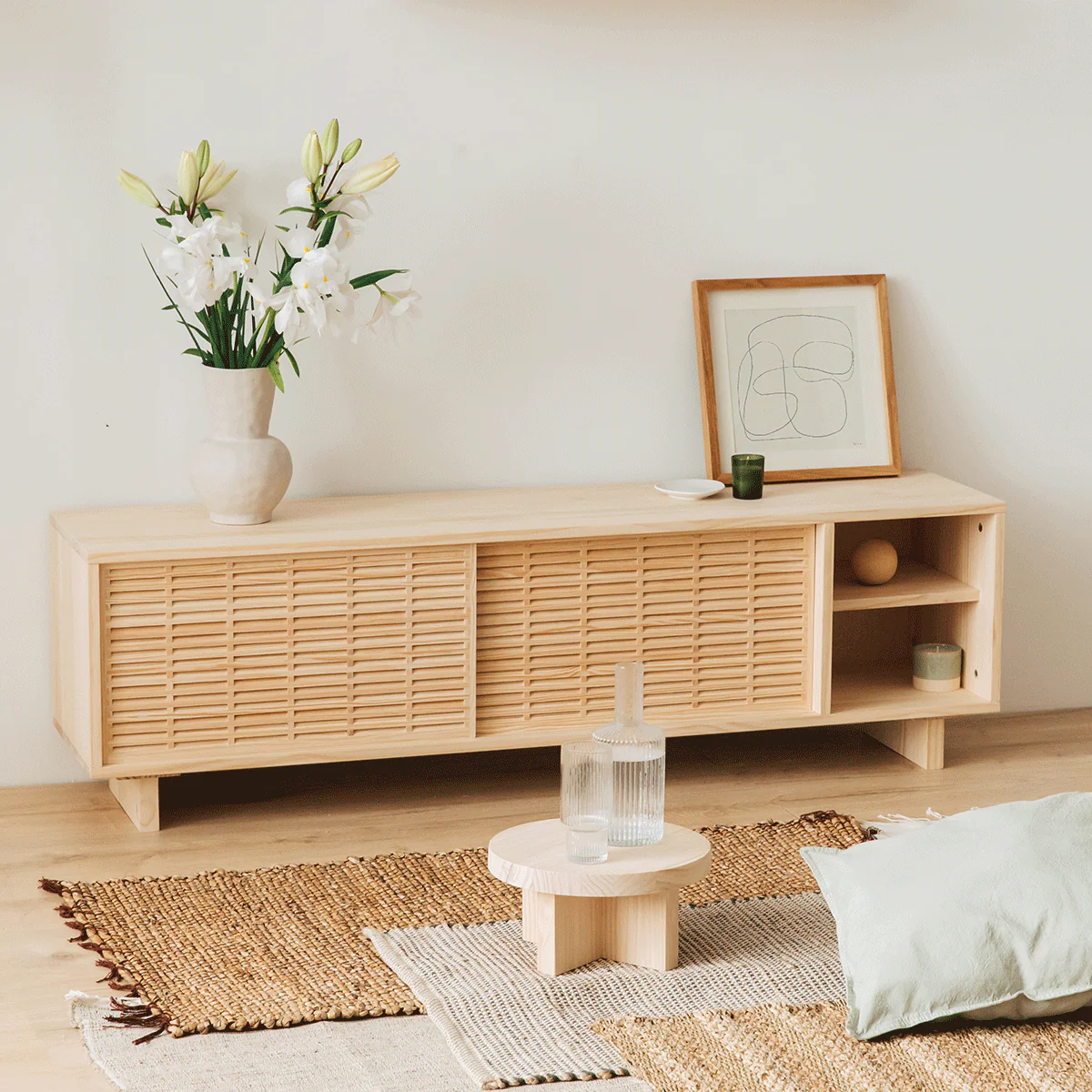 Galera TV stand of pine with 2 mallorquina doors 150 cm - Image 3