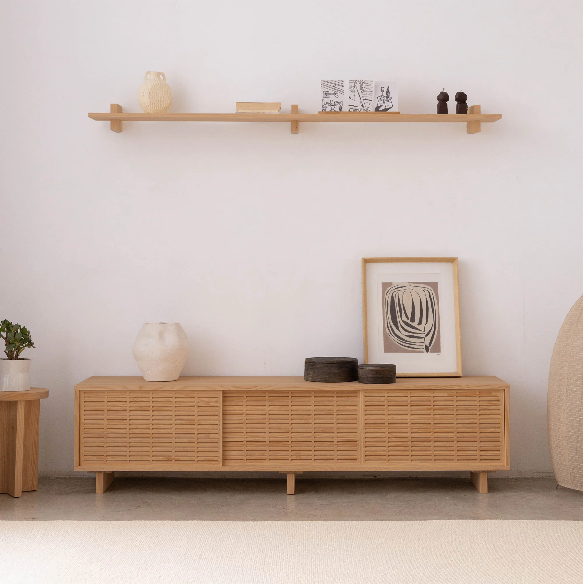 Mitjana TV stand of pine with 3 mallorquina doors 180 cm - Image 11