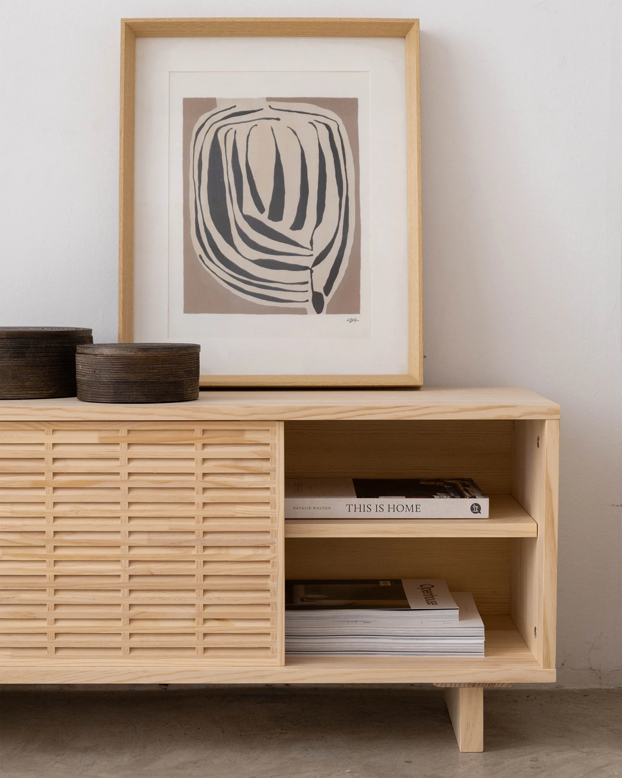 Mitjana TV stand of pine with 3 mallorquina doors 180 cm - Image 9