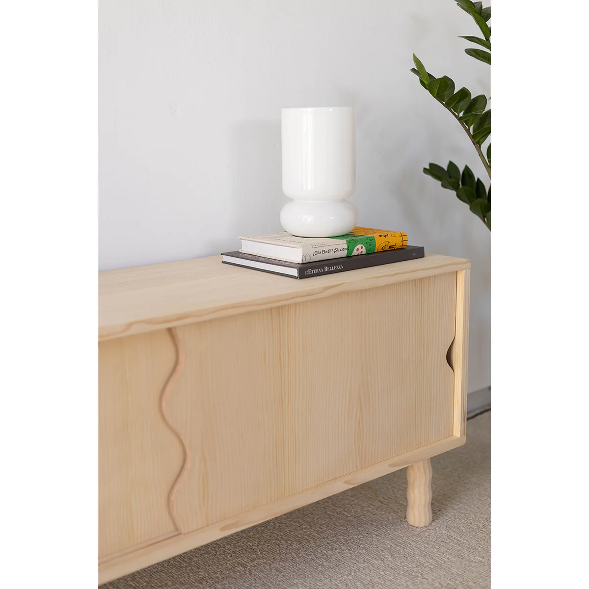 Moreta TV stand in solid wood with 2 doors 120 cm - Image 4