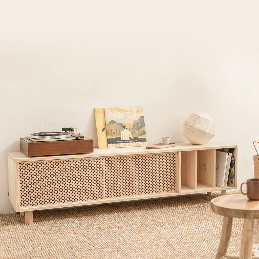 Saura TV stand of pine with 2 lattice doors 170 cm - Image 2