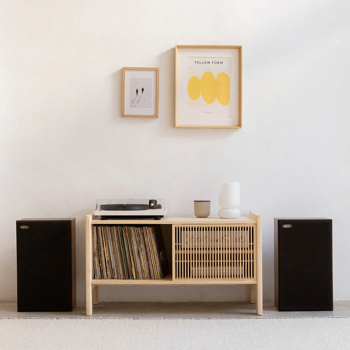 Small Mendia solid wood TV furniture for vinyl records 1 door 102 cm