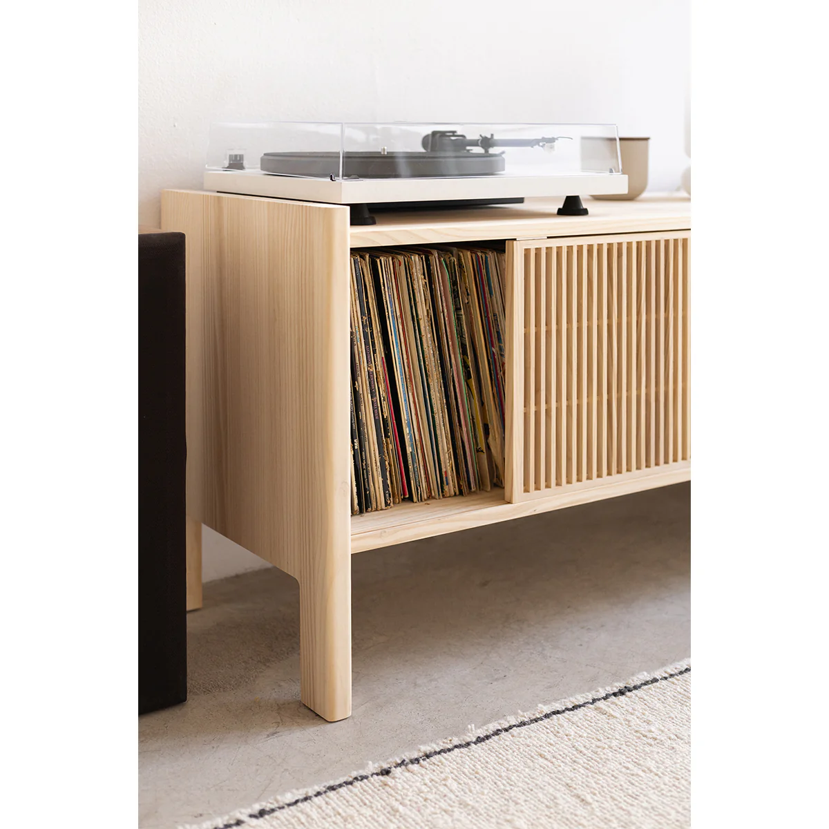 Small Mendia solid wood TV furniture for vinyl records 1 door 102 cm - Image 3