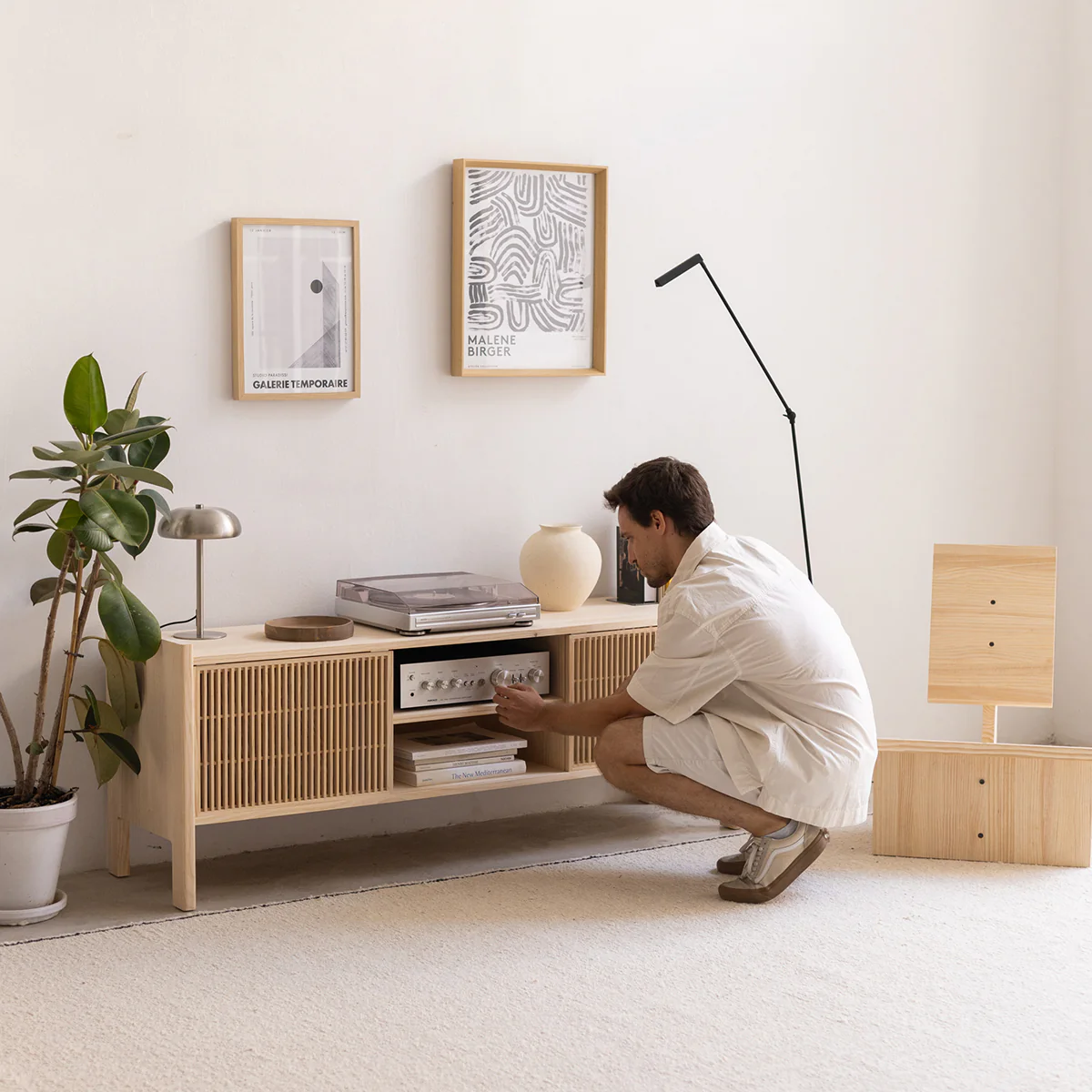 Tarida solid wood TV furniture for vinyl records 1 or 2 doors 151 cm - Image 5